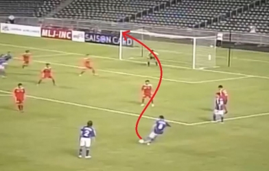 VIDEO: HLV Campuchia gây 'sốt' với siêu phẩm đá phạt hình chữ S