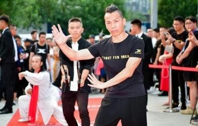 Hậu duệ Hàng Long Thập Bát Chưởng tuyên bố sẽ nhẹ tay vì bản thân quá mạnh