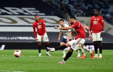 Fernandes tỏa sáng, MU thoát thua ngoạn mục trước Tottenham