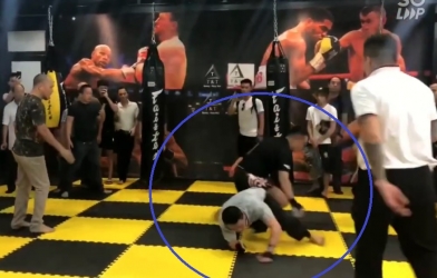 Cựu Tổng đàn chủ Vịnh Xuân bị gãy xương vì đấu Lưu Cường?