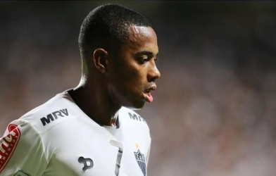 Robinho rời Santos vì sức ép quá lớn