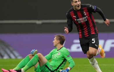 Video bàn thắng AC Milan 3-0 Sparta: Sự trở lại của nhà vua?