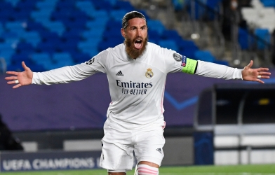 Sergio Ramos chạm cột mốc ghi bàn lịch sử