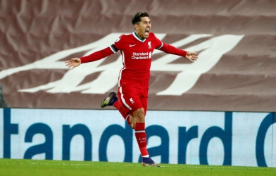 Liverpool lên đỉnh bằng bàn thắng ở phút cuối cùng