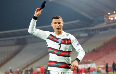 Đồng đội cũ thẳng thắn chỉ trích Ronaldo