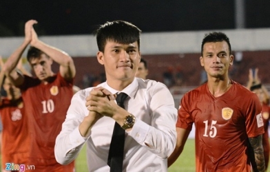 Cầu thủ đội Công Vinh lĩnh thưởng đậm trước tết Nguyên đán 2017