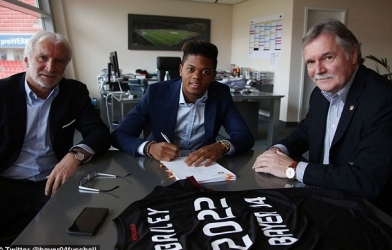 M.U mua hụt mục tiêu tiềm năng