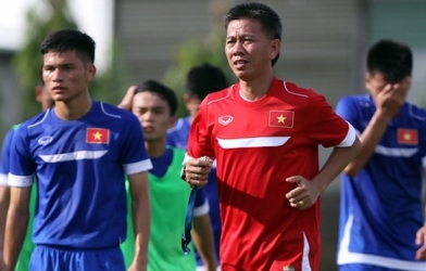 U20 Việt Nam gặp vấn đề, HLV Hoàng Anh Tuấn khó ngồi yên