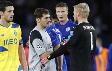 Hai thủ môn cùng lập kỷ lục tại vòng 1/8 Champions League