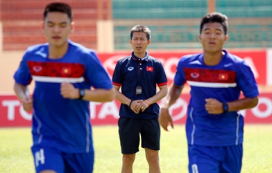 HLV Hoàng Anh Tuấn còn nhiều nỗi lo trước thềm World Cup