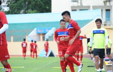 Vắng nhiều cầu thủ, U20 Việt Nam chật vật luyện chiến thuật