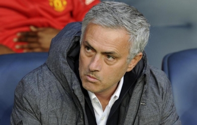 HLV Mourinho bất ngờ theo dõi 'hàng thải' của Pep Guardiola