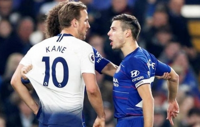 Kane thoát án phạt sau pha 'thiết đầu công' với Azpilicueta