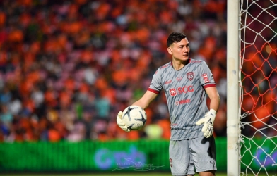 Văn Lâm tiếp tục dự bị, báo hiệu tương lai bất ổn tại Thái Lan