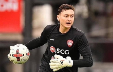 Văn Lâm bị giảm giá trị gần 3 tỷ chỉ sau 1 năm