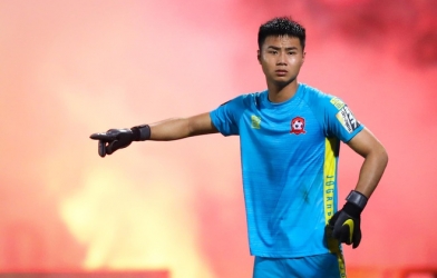 VIDEO: Thủ môn ĐTVN 'tắt điện' trước siêu phẩm 'đẹp nhất V-League'