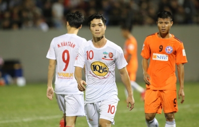 Bóng đá Việt Nam trở lại khi nào sau Tết?