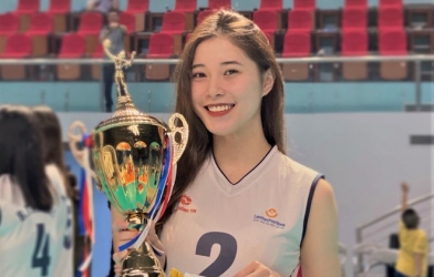 Hotgirl bóng chuyền Thu Huyền giải nghệ vì chán nản