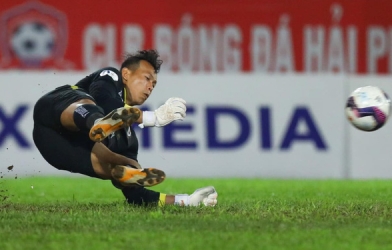 Người hùng của Hà Nội FC hé lộ bí quyết bắt penalty