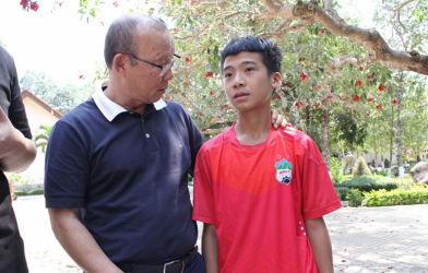 'Siêu nhân' từng được HAGL giới thiệu với HLV Park ra mắt ở VCK U19 VĐQG