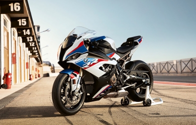 Siêu mô tô BMW S1000RR 2019 ‘lột xác’ với thiết kế mới