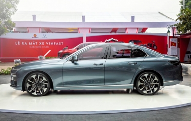 Cận cảnh VinFast Lux A 2.0 và Lux SA 2.0, giá chỉ từ 800 triệu đồng