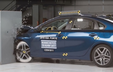 VIDEO: Thử nghiệm độ an toàn đáng nể của KIA Cerato 2019