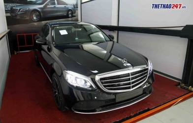 Soi chi tiết Mercedes-Benz C200 Exclusive 2019 tại đại lý