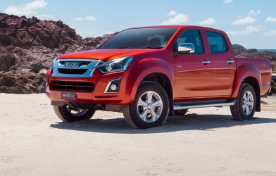 Isuzu D-MAX giảm “sốc” 70 triệu đồng, quyết đấu Ford Ranger