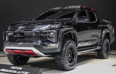 Mitsubishi Triton Absolute 2019 ra mắt, đối đầu Ford Ranger Raptor
