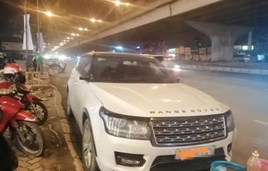 Tưởng xe sang Range Rover, đạo chích vặt nhầm gương Zotye Z8