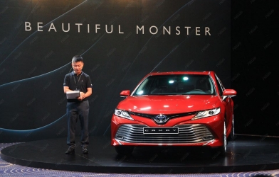 Toyota Camry 2019 chính thức ra mắt tại VN, giá từ 1,029 tỷ đồng