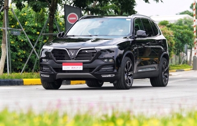 Giá xe VinFast Lux SA2.0 và Lux A2.0 đồng loạt tăng 50 triệu đồng