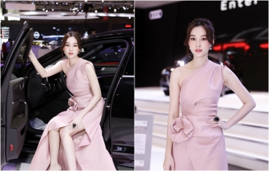 Xe & người đẹp: Ngắm những “bóng hồng” hút khách của Audi tại VMS 2019