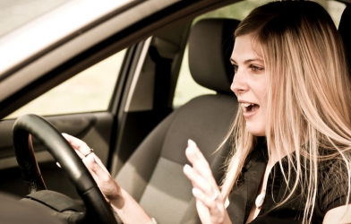 Nguyên nhân và cách khắc phục tình trạng đạp nhầm chân ga