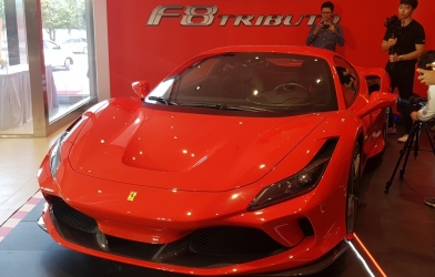 Cường Đô-la tậu siêu xe Ferrari F8 Tributo?