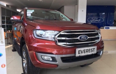 Giá xe Ford Everest giảm tới 100 triệu đồng, đáng mua nhất phân khúc?