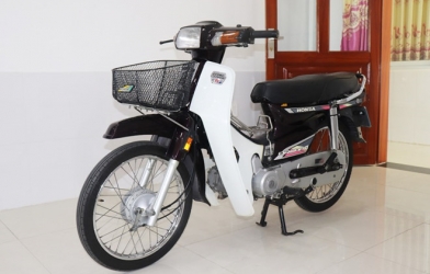 Honda Dream II Thái đời 1993 có giá ngang 1 xe Honda SH mới