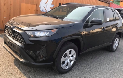 Toyota RAV4 2020 mới cập bến Việt Nam, đắt gấp đôi Honda CR-V