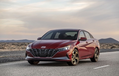 Giá hấp dẫn, Hyundai Elantra 2021 nhận 10.000 đơn hàng trong 1 ngày