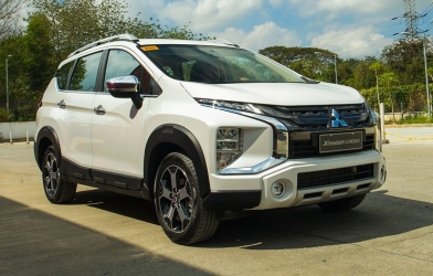 Mitsubishi Xpander Cross: Giá lăn bánh & khuyến mãi (12/2022)