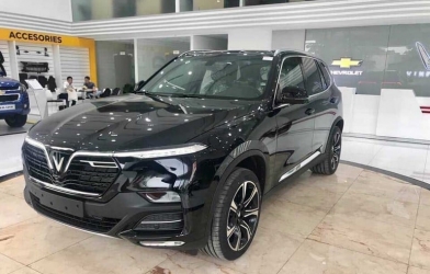 VinFast bất ngờ điều chỉnh giá xe ô tô từ tháng 11/2020