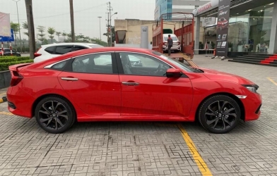 Ảnh thực tế Honda Civic 2019 về tới đại lý tại Hà Nội