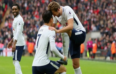 Tottenham thiệt đơn thiệt kép sau thất bại trước MU