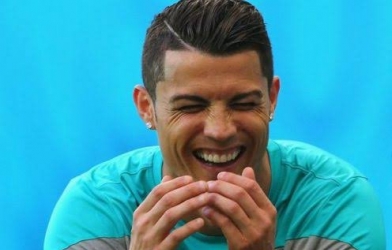 Fan Ronaldo hả hê sau thất bại của Real trước Ajax