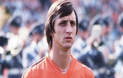 VIDEO: Johan Cruyff - Theo chân huyền thoại (Phần 1) 