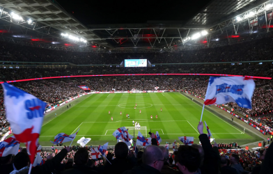 Báo động tệ nạn CĐV Anh mang chất cấm vào sân Wembley