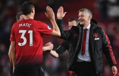 Messi dính 'lời nguyền' tứ kết Champions League, MU ăn mừng