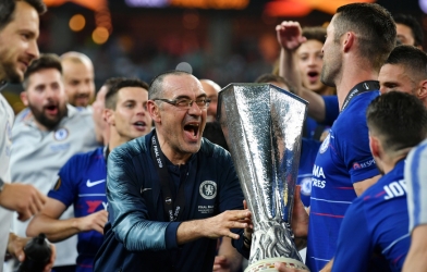 HLV Sarri: 'Tôi xứng đáng ở lại Chelsea với chức vô địch này'