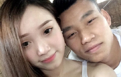 Tin thể thao HOT tối 14/2: Văn Thanh tặng quà Valentine “độc” cho bạn gái hotgirl